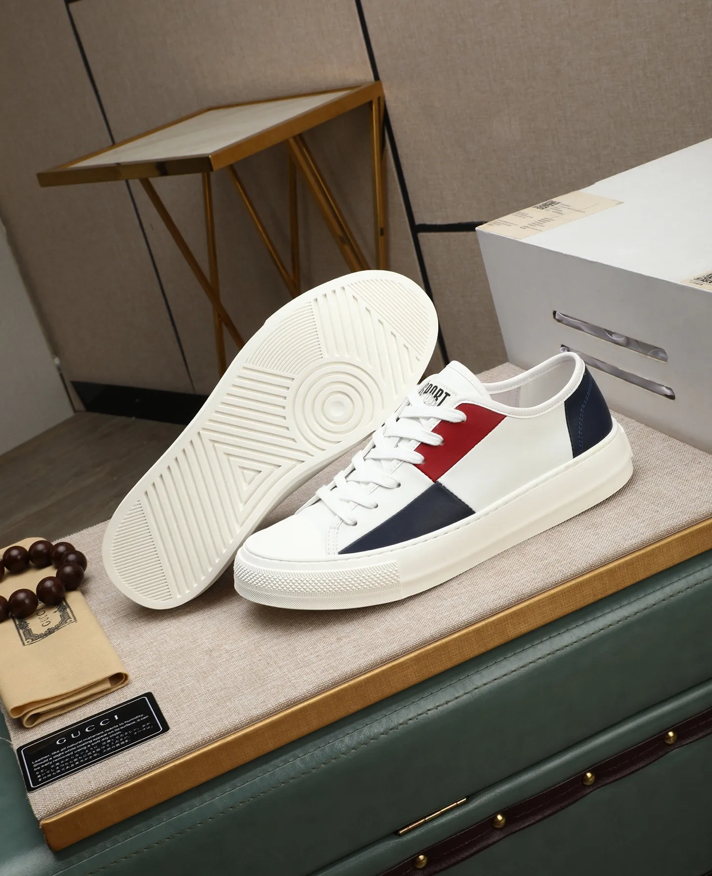 Men's men's shoes 💰440 GUCCI🔍🔍The latest model is on sale at the same time at the counter. Original calfskin imported from Italy, genuine leather lining, (high-end, noble, and classy) with exquisite workmanship. Sole: Original sole provided by the original factory, ⚠Exclusive double-layer movable molded sole super comfortable⚠, real shot 🎬The real thing is better🔍🔍"High quality·Follow the order" Code number 38-44